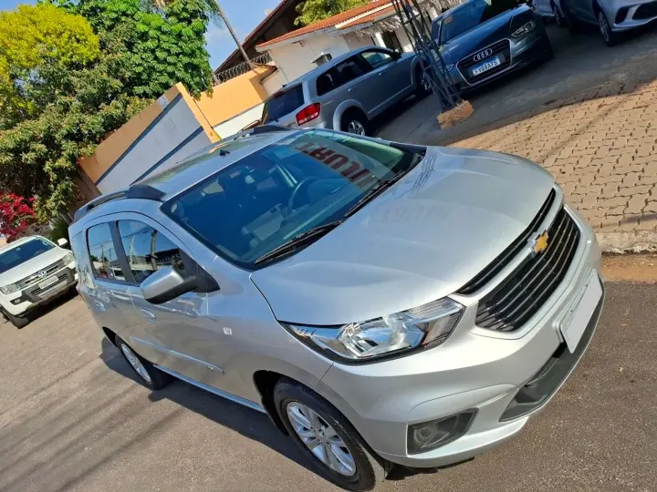 Spin 1.8 Lt 8V Flex 4P Automático