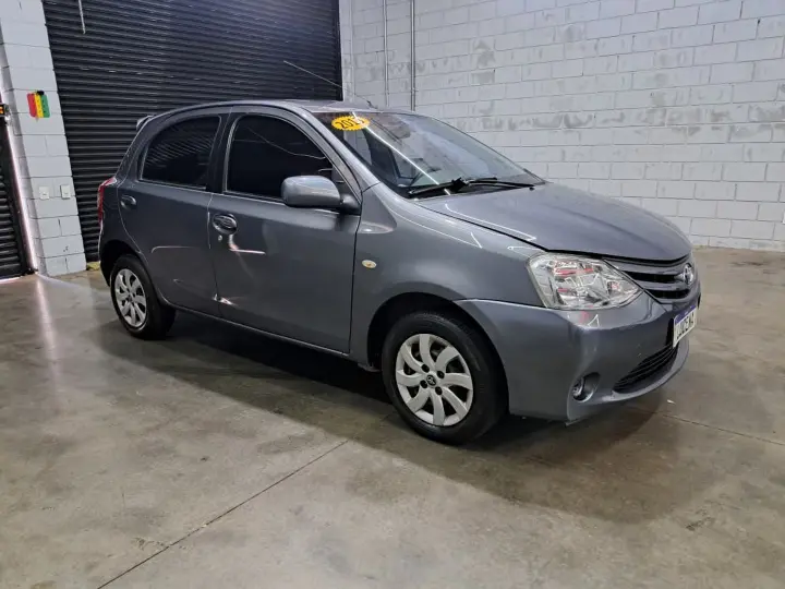 Etios 1.3 Xs 16V Flex 4P Manual