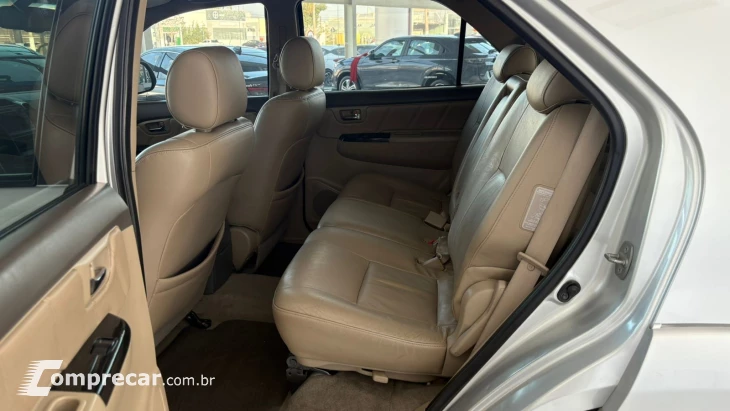 Hilux SW4 SRV 3.0 4X4 (7 Lugares)