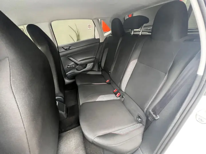 Polo Track 1.0 Flex 12V 5p