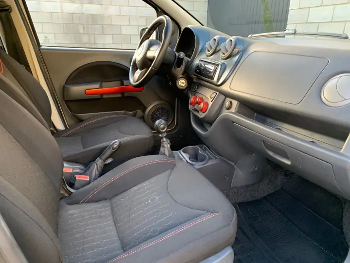 UNO 1.4 EVO SPORTING 8V FLEX 4P MANUAL