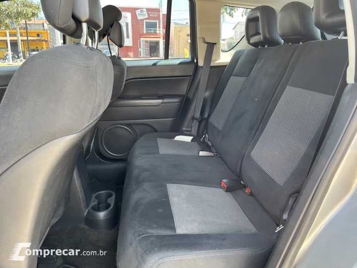 COMPASS 2.0 Sport 4X2 16V