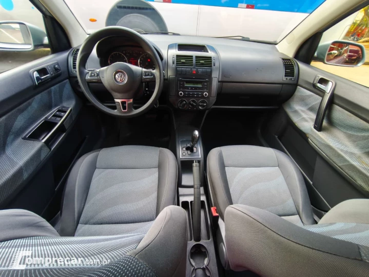 Polo Sedan 1.6 4P