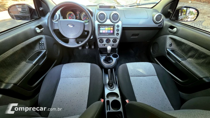 FIESTA 1.6 Rocam Sedan 8V