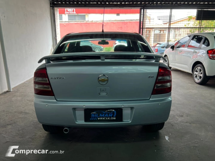 ASTRA 2.0 MPFI Advantage 8V