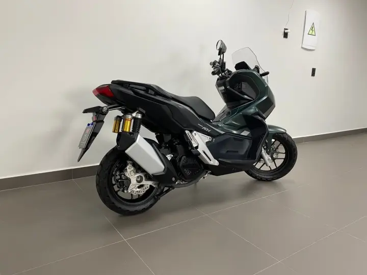 HONDA ADV