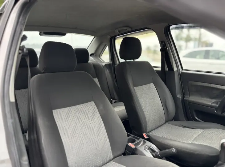 FIESTA 1.6 MPI Sedan 8V