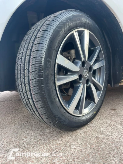 VERSA 1.6 16V Unique