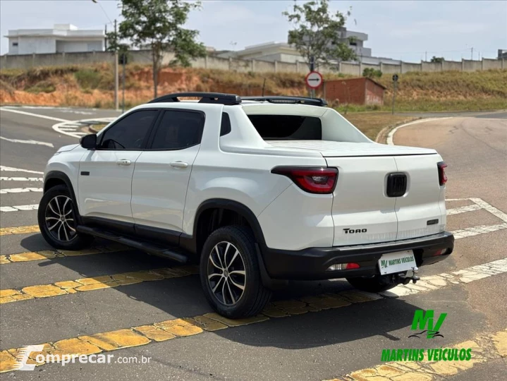 TORO 2.0 16V Turbo Ultra 4WD