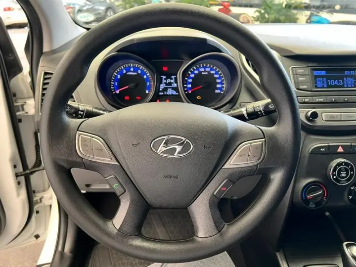 HB20S 1.6 COMFORT PLUS 16V FLEX 4P AUTOMATICO