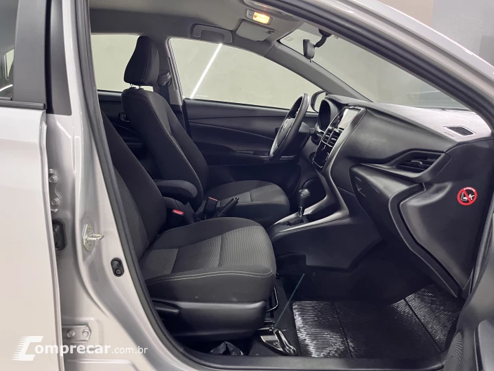 YARIS 1.5 16V Sedan XL