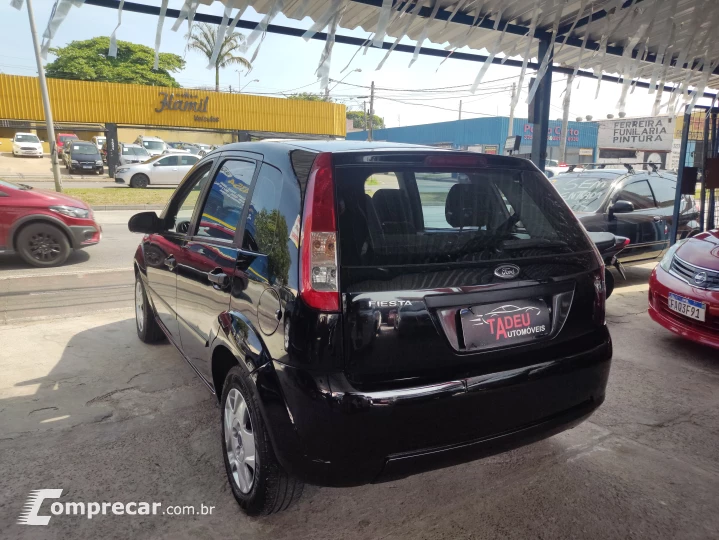 FIESTA 1.6 MPI Class Hatch 8V