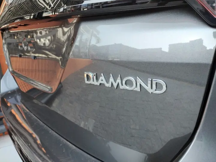 HILUX SW4 2.8 D-4D TURBO DIESEL DIAMOND 7L 4X4 AUTOMÁTICO