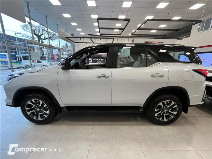 HILUX SW4 2.8 D-4d Turbo Diamond 7L 4X4