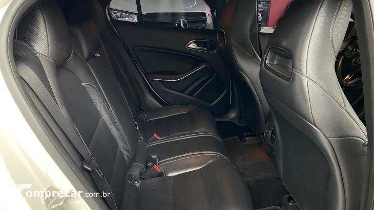 MERCEDES-BENZ GLA 200 1.6 CGI ENDURO 7G-DCT