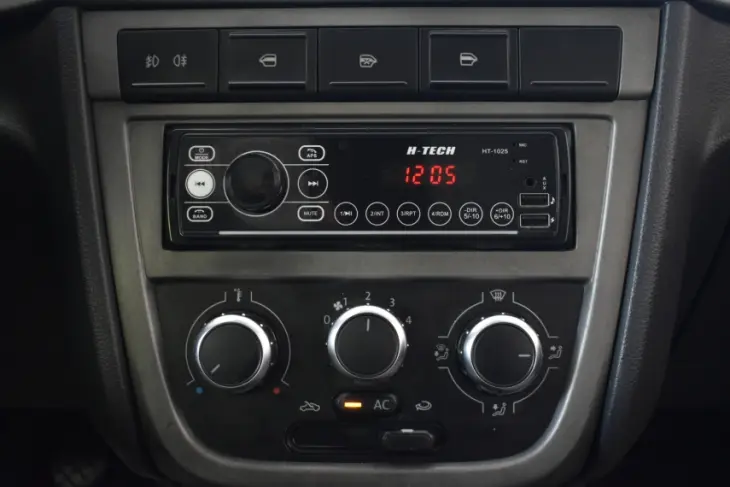 VOYAGE 1.6 MI Comfortline 8V