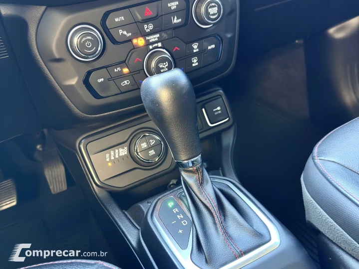 RENEGADE 1.3 T270 TURBO FLEX TRAILHAWK 4X4 AT9