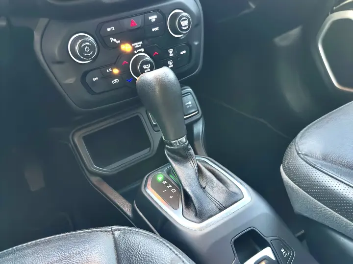 RENEGADE 1.8 16V FLEX LONGITUDE 4P AUTOMÁTICO