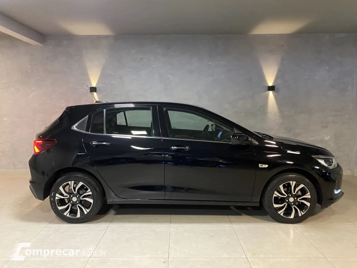 ONIX 1.0 Turbo Plus Premier