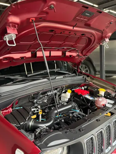 RENEGADE 1.8 16V Longitude