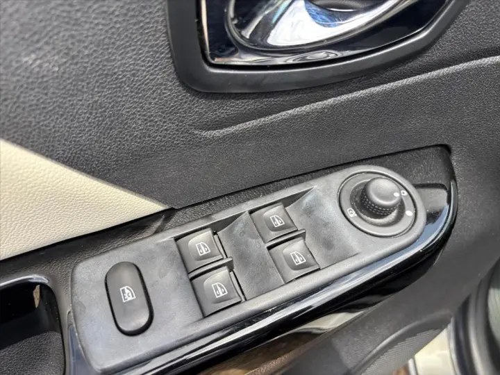 CAPTUR 2.0 16V HI-FLEX INTENSE AUTOMÁTICO