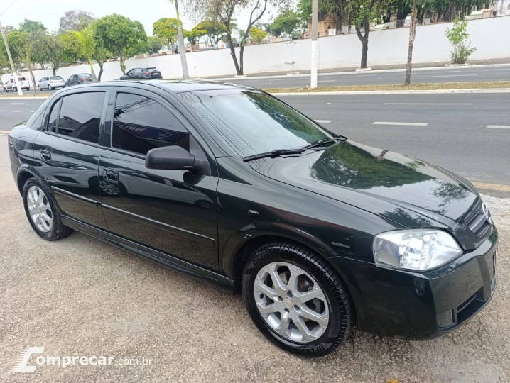 ASTRA 2.0 MPFI Advantage 8V