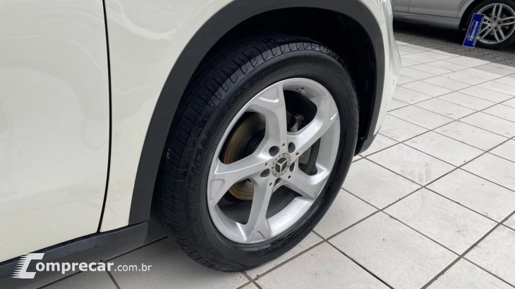 MERCEDES-BENZ GLA 200 1.6 CGI ENDURO 7G-DCT