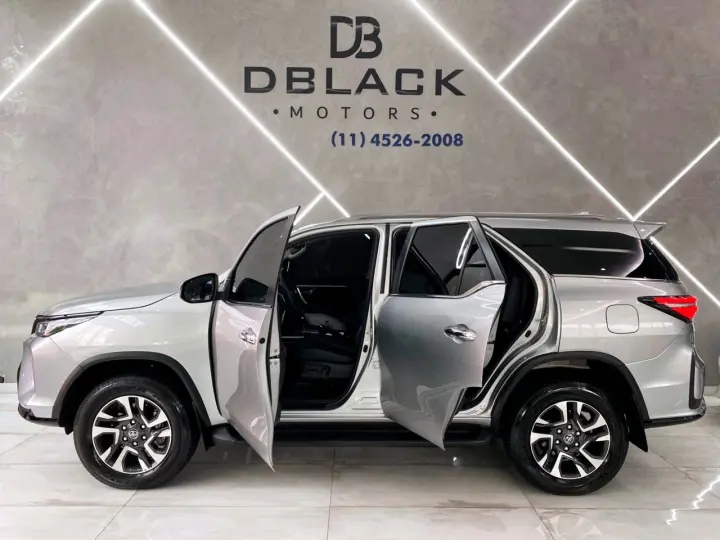 Hilux SW4 SRX Plat. 4x4 2.8 TB Die. Aut.