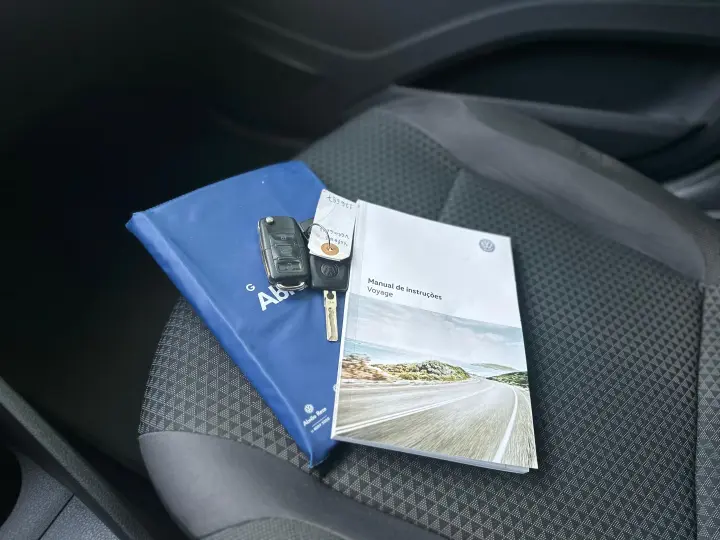 VOYAGE 1.0 12V MPI TOTALFLEX 4P MANUAL