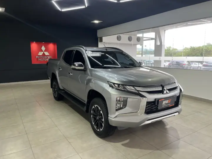 L200 TRITON 2.4 16V Turbo Sport HPE CD 4X4