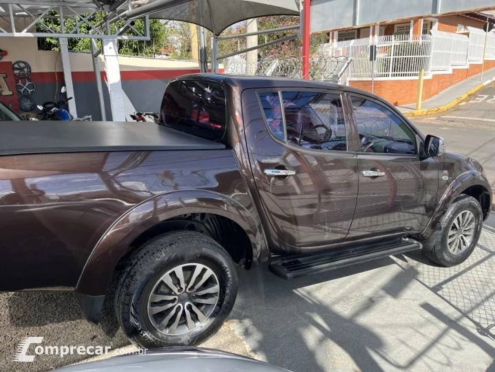 L 200 Triton 3.2 16V HPE 4X4 CABINE DUPLA TURBO DIESEL INTER