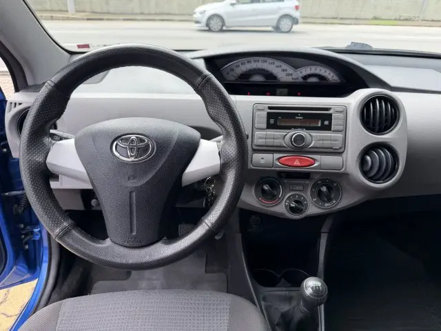 ETIOS HATCH - 1.3 XS 16V 4P MANUAL