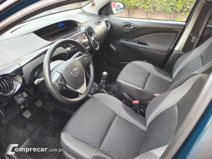 ETIOS 1.5 XS Sedan 16V