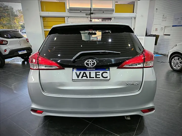 YARIS 1.5 16V FLEX XL MULTIDRIVE