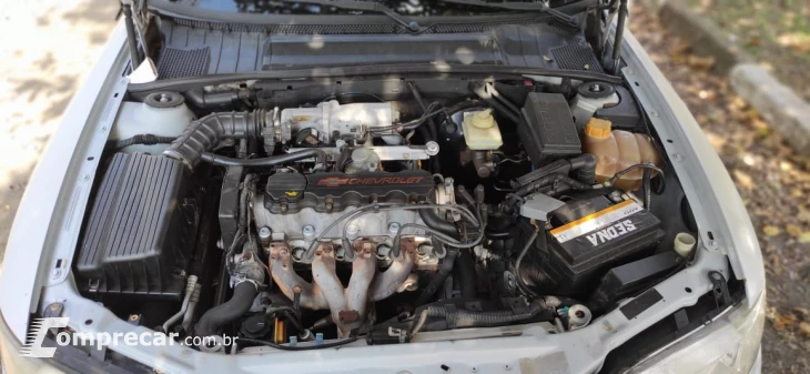 VECTRA 2.2 MPFI GL Milenium 8V