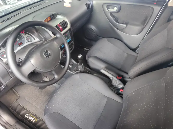 CORSA 1.4 MPFI Premium Sedan 8V