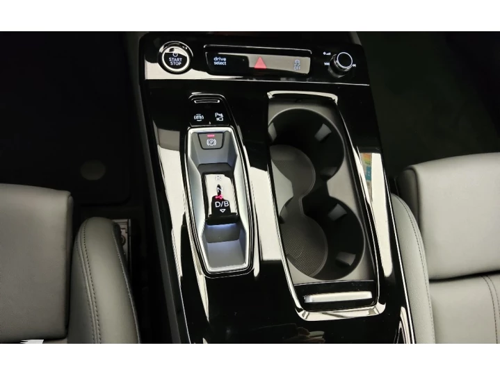 Q6 E-tron 100  KW ELÉTRICO PERFORMANCE BLACK QUATTRO