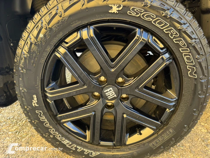 TORO 2.0 16V Turbo Ultra 4WD