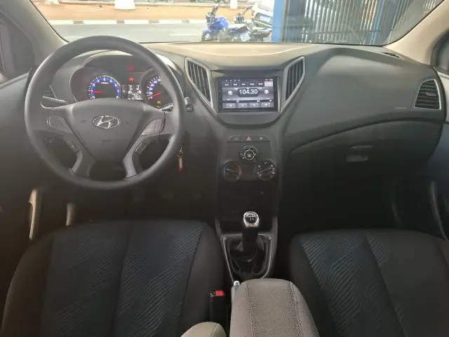 HB20 - 1.6 COMFORT PLUS 16V 4P MANUAL