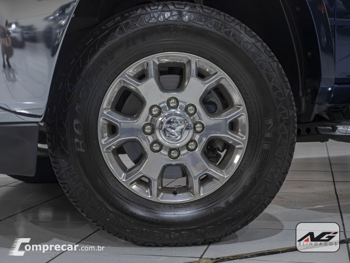 2500 6.7 I6 Turbo Laramie CD 4X4