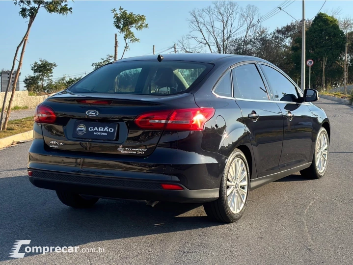 FOCUS 2.0 TITANIUM PLUS FASTBACK 16V FLEX 4P POWERSHIFT