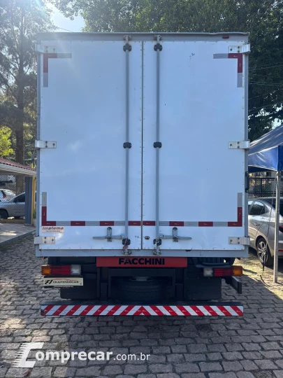 Accelo 1016 CE Diesel Automático