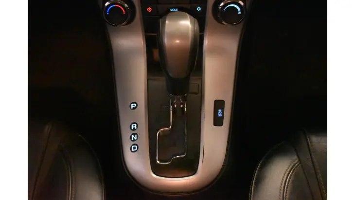 CRUZE SEDAN - 1.8 LT 16V 4P AUTOMÁTICO