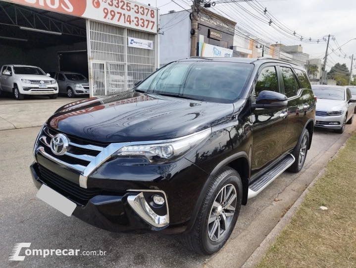 HILUX 2.8 SW4 4X4 8V