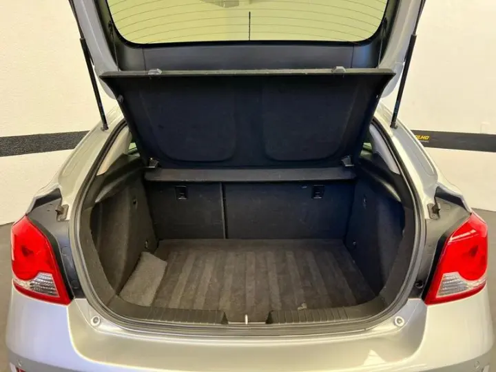 CHEV CRUZE LTZ HB AT