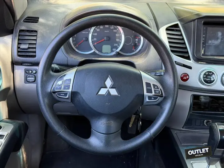 L200 TRITON 3.5 HPE 4X4 CD V6 24V FLEX 4P AUTOMÁT