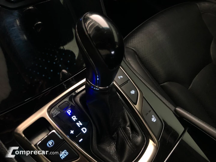 AZERA 3.0 MPFI GLS V6 24V