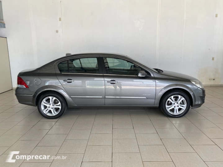 VECTRA 2.0 MPFI Elegance 8V