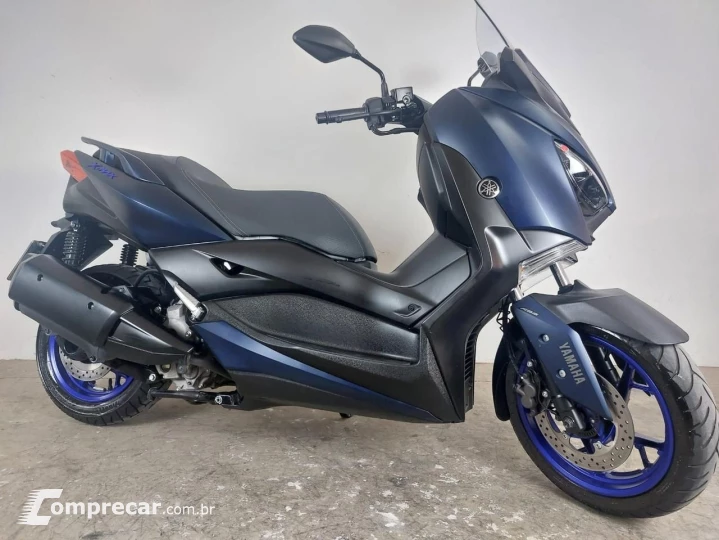 YAMAHA XMAX ABS
