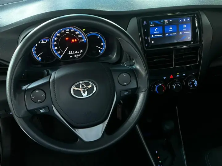 YARIS 1.5 16V FLEX SEDAN XL LIVE MULTIDRIVE